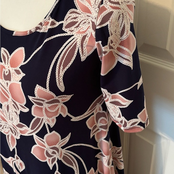 SJS Navy with Pink Flowers Short Sleeve Swing Dress Size Medium - Picture 3 of 5